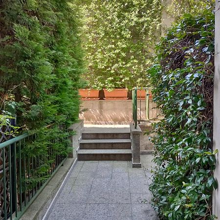 Casa Albertina Grazioso Appartamento Vicino Alla Stazione Monza Exterior foto