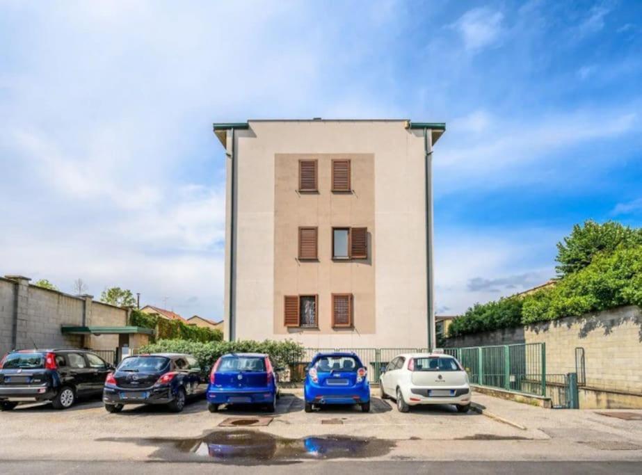 Casa Albertina Grazioso Appartamento Vicino Alla Stazione Monza Exterior foto